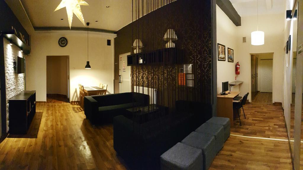Hostel Orange Plus Торунь Екстер'єр фото